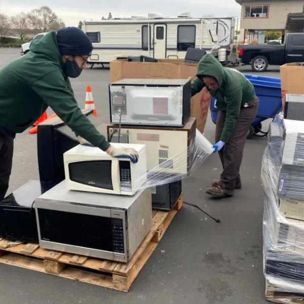 Fast & Affordable E-waste Removal Service Dubai